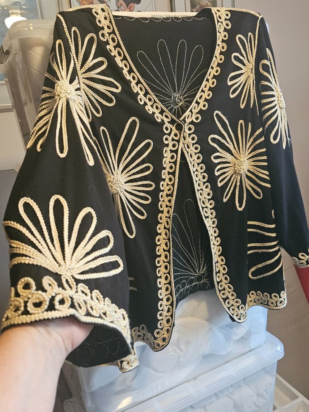 Lauren Michelle 2x Vintage Black and Gold Rope Embroidered Cardigan